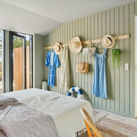 Relaxed Lifestyle And Luxury In *